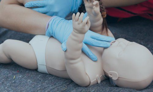 Erste Hilfe bei Kindernotfällen